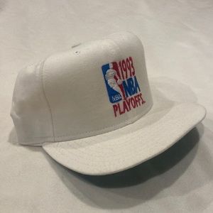 Vintage 1993 NBA Playoffs SnapBack Cap w/ Green Brim